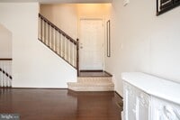 Building Photo - 42243 Canary Grass Square