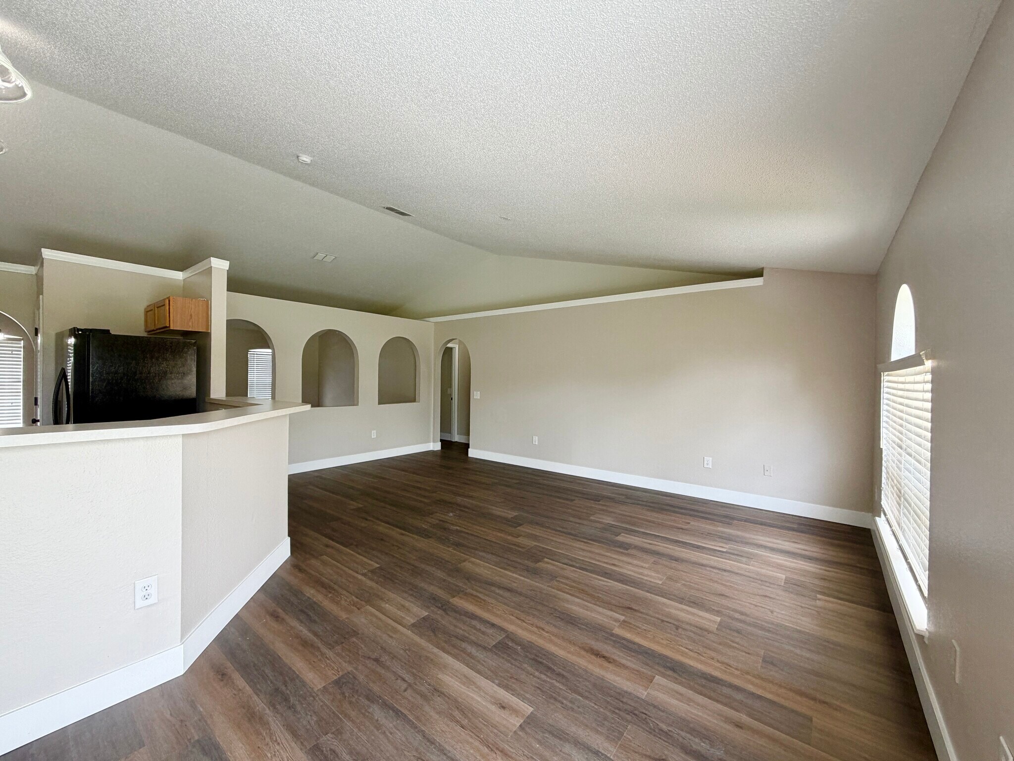 Building Photo - 47 Sawfish Ct