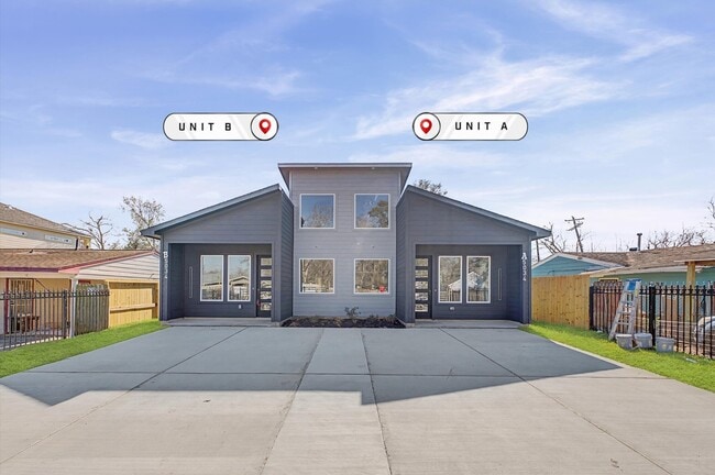 Building Photo - 5034 Pershing St