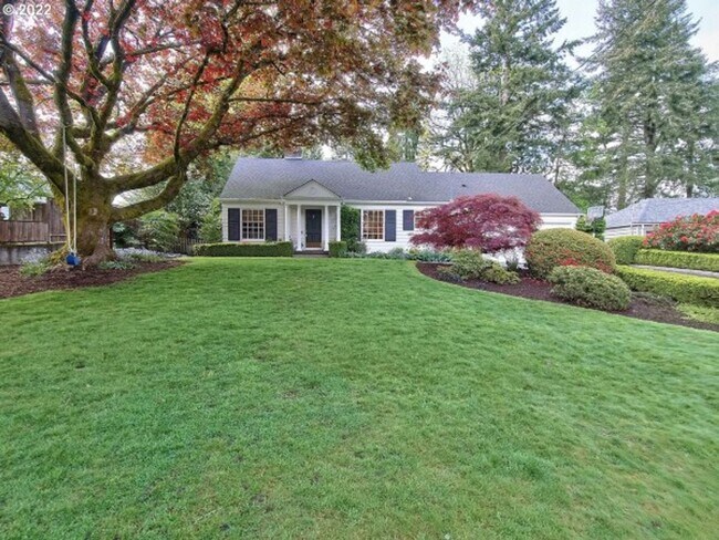 Building Photo - Gorgeous Modern Home Ready to Rent!