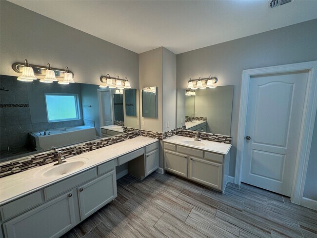 Building Photo - 107 Island Blvd