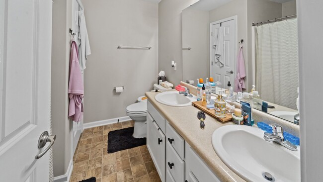 Building Photo - Beautiful 3 Bedroom Home in Port Wentworth with Fenced Backyard and Community Pool