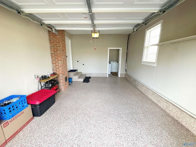 Building Photo - 1409 N Houston St