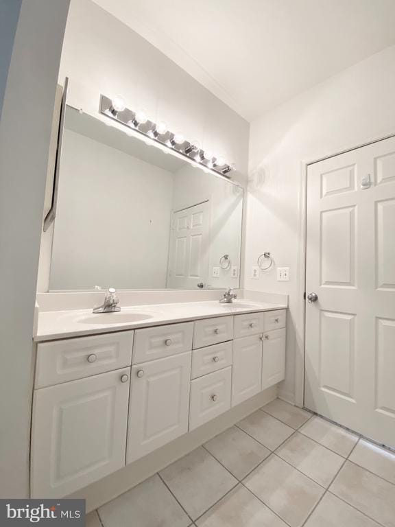 Building Photo - 2663 Manhattan Pl