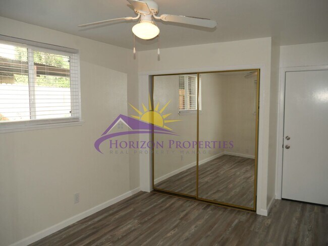 Building Photo - Remodeled 4 Bed 2 Bath 1,483 sqft in Fair Oaks