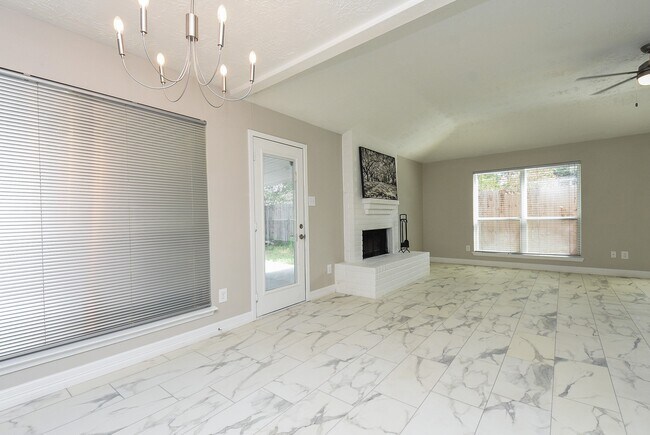 Building Photo - 8307 Stagewood Dr