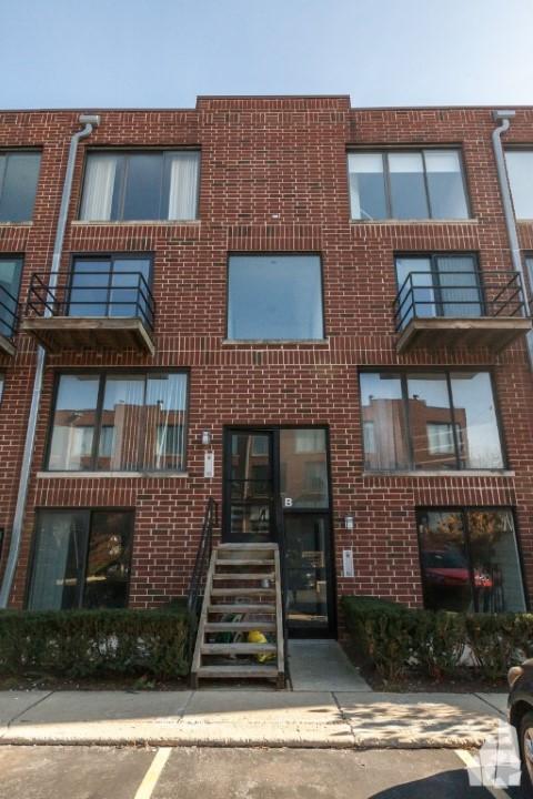 Building Photo - 1 bedroom in Chicago IL 60613