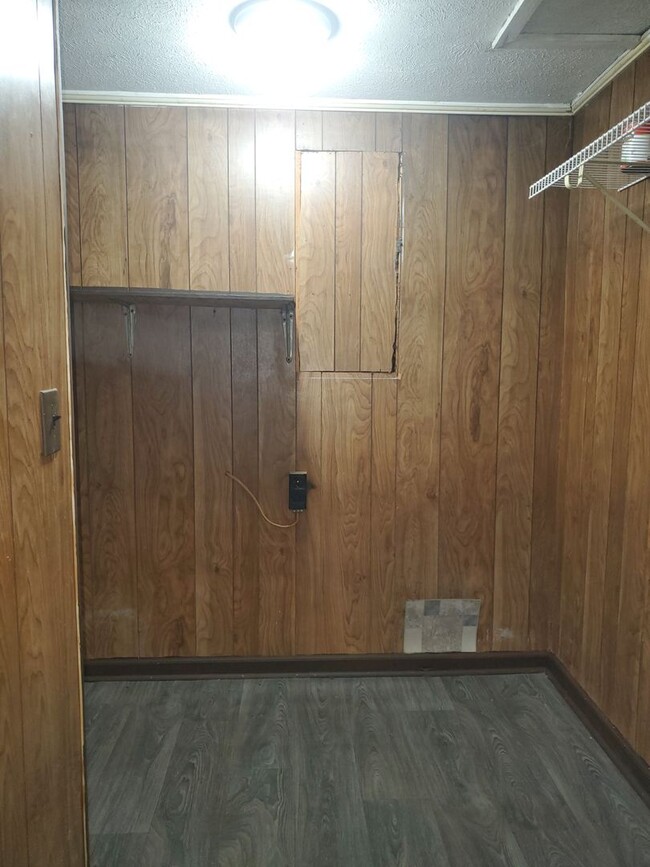 Building Photo - 128 Sunset Dr