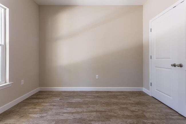 Building Photo - 343 Indian Woman Rd