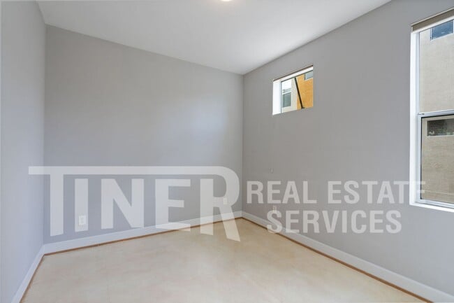 Building Photo - 785 Alloy Ct