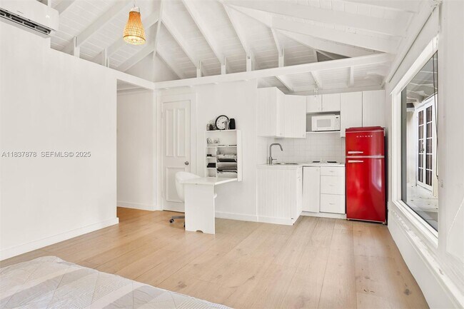 Building Photo - 4286 Douglas Rd