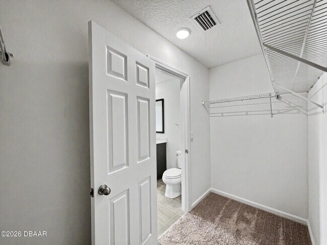 Building Photo - 55 Signet Cir