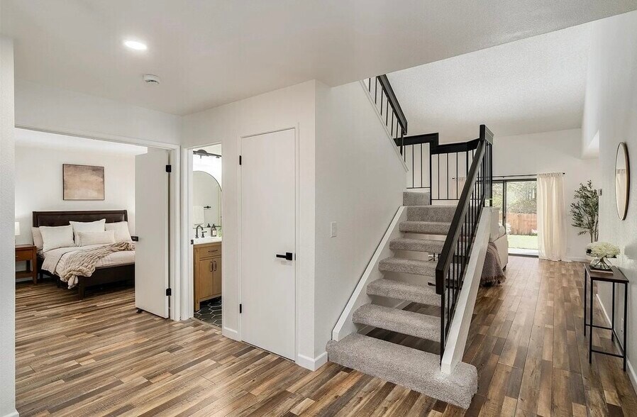 Building Photo - 28061 Thorup Ln