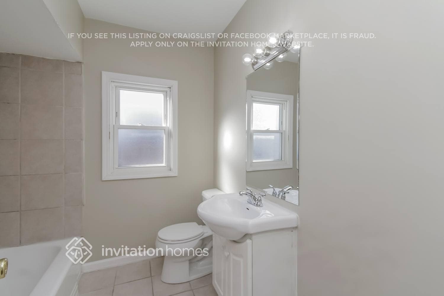 Building Photo - 9326 S 54th Ct