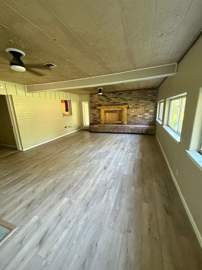 Building Photo - 3628 Carpenter Rd