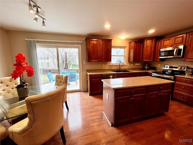 Building Photo - 520 Ironwood Dr