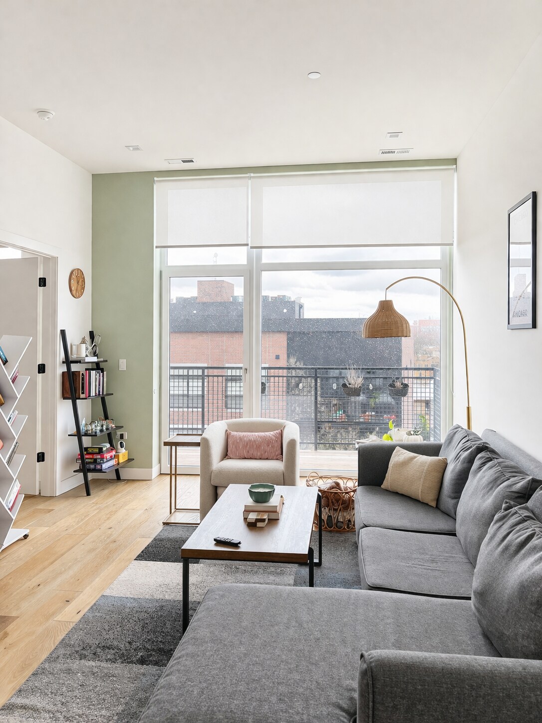 Building Photo - 4513 N Clark St