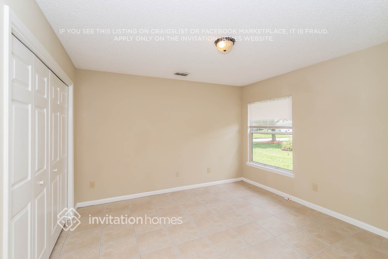 Building Photo - 12180 Silver Saddle Dr