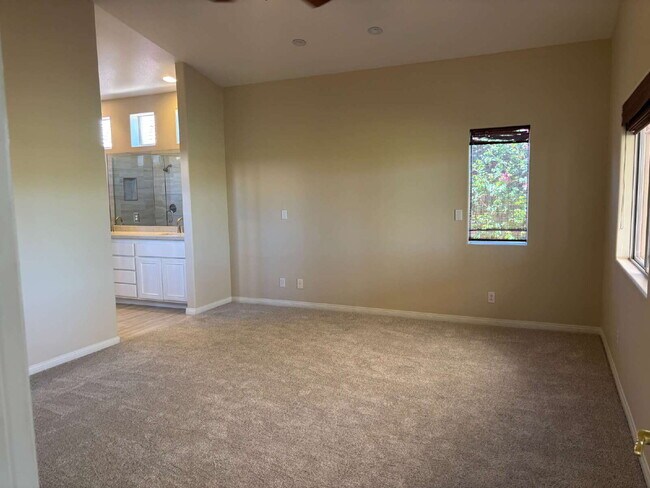 Building Photo - 45218 Coeur Dalene Dr