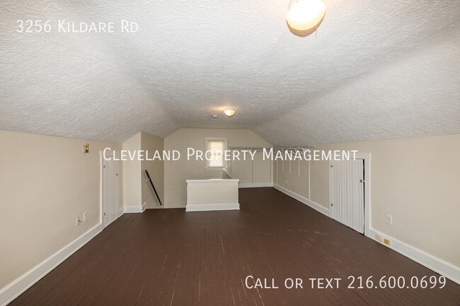 Building Photo - 3256 Kildare Rd