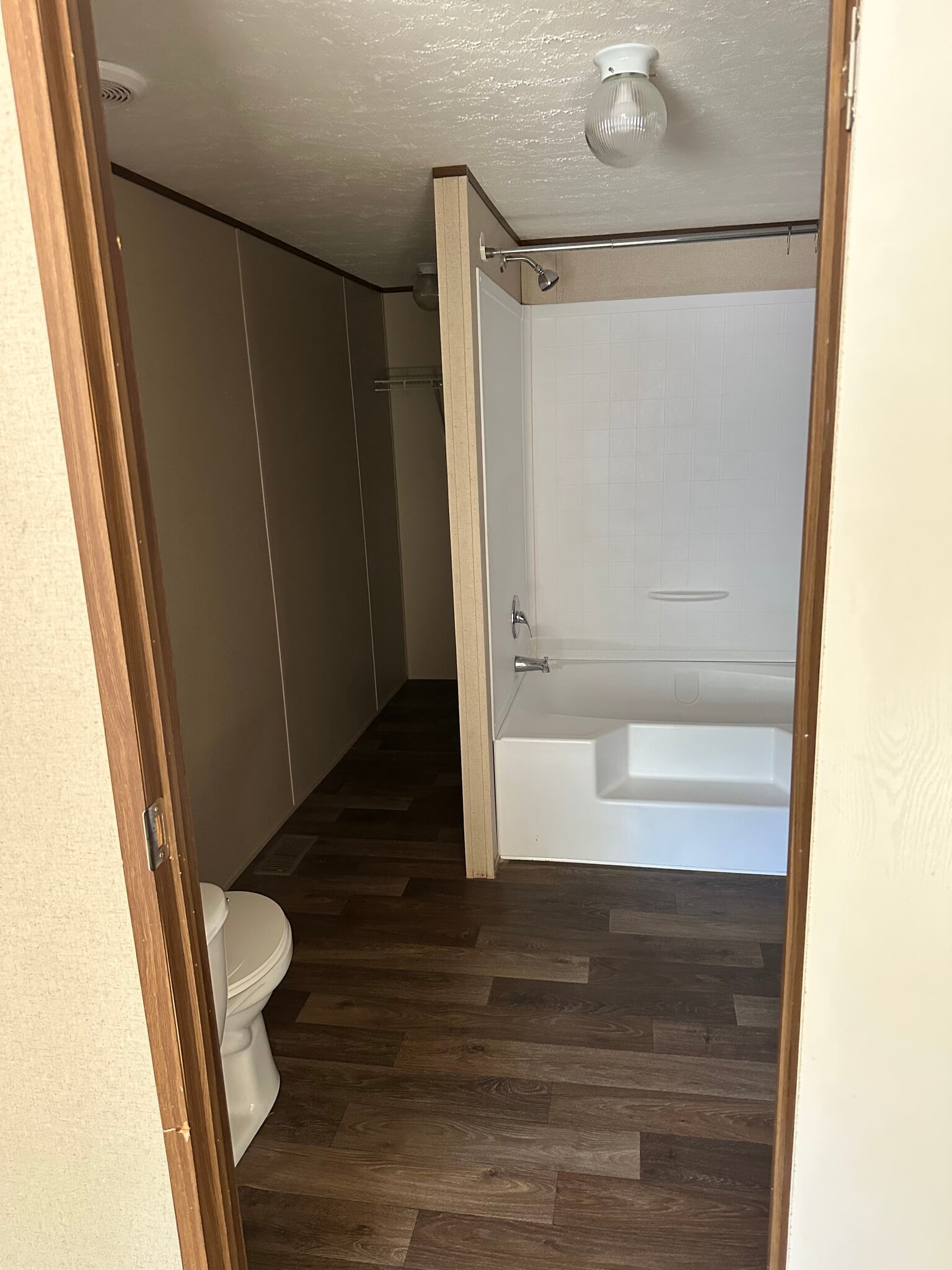 Building Photo - 380 Pine Tree Loop