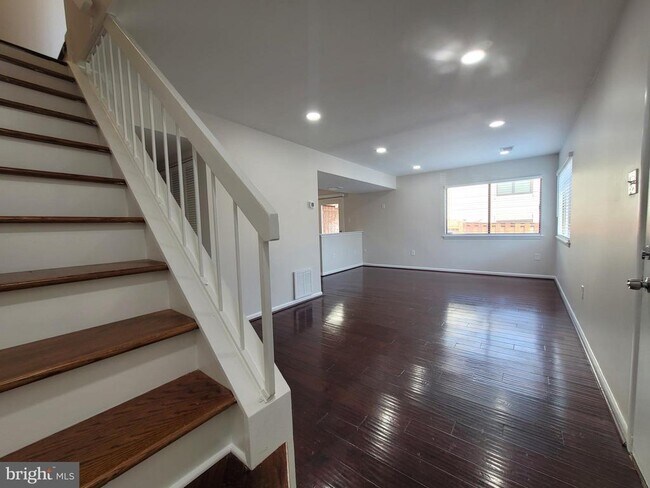 Building Photo - 5674 Oak Tanager Ct