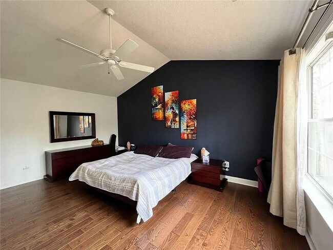 Building Photo - 615 Tammany Pointe