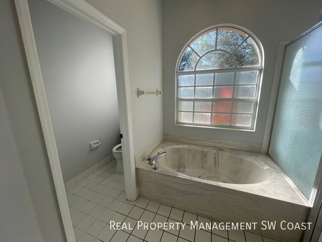 Building Photo - 816 Grand Rapids Blvd