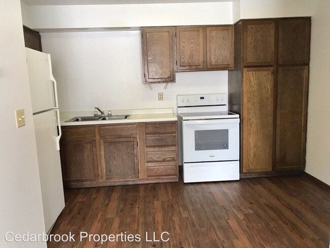 Building Photo - 2 br, 1 bath Apartment - 425 6th Ave S