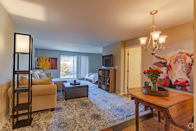 Studio - Porticos of Fox Point