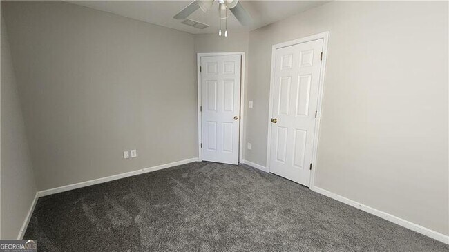 Building Photo - 3330 Ridgefair Dr