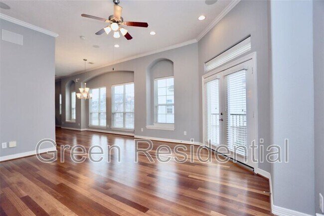 Building Photo - 114 Heights Blvd