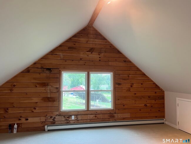 Building Photo - 698 Leetes Island Rd