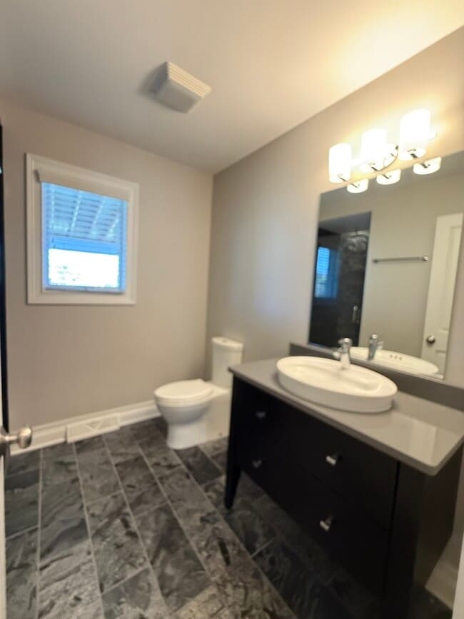 Building Photo - 551 83rd St