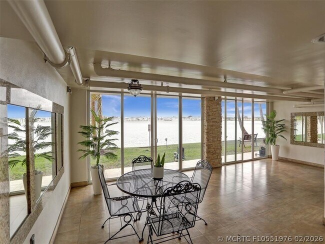 Building Photo - 1175 NE Miami Gardens Dr