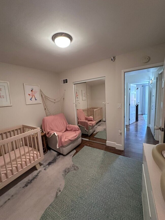 Building Photo - Open Floor Plan in this Stunning 3 bedroom 2 bath home in Imperial Beach!