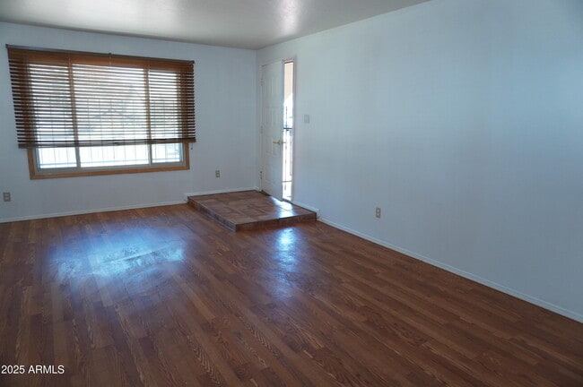 Building Photo - 3035 W Angela Dr