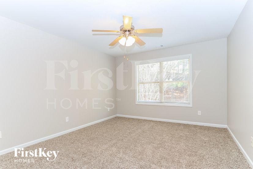 Building Photo - 115 Macalester Dr