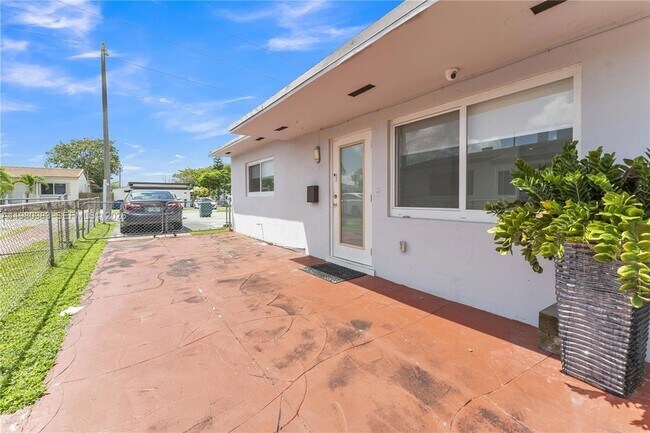 Building Photo - 5271 NW 5th St