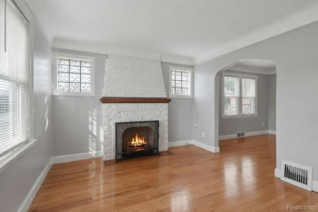 Building Photo - 1524 Cicotte Ave