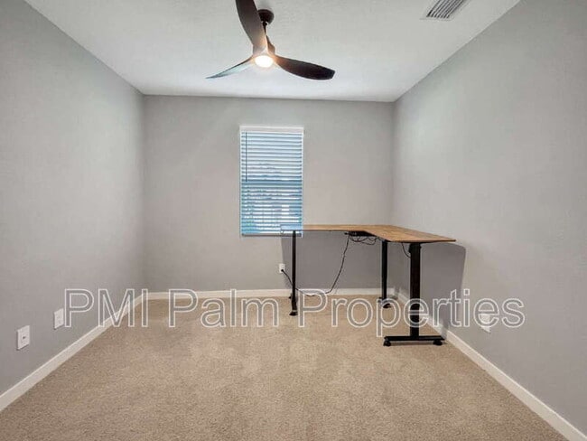 Building Photo - 5989 SE Sky Blue Cir