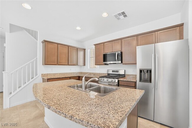 Building Photo - 2718 Hammetts Landing Walk