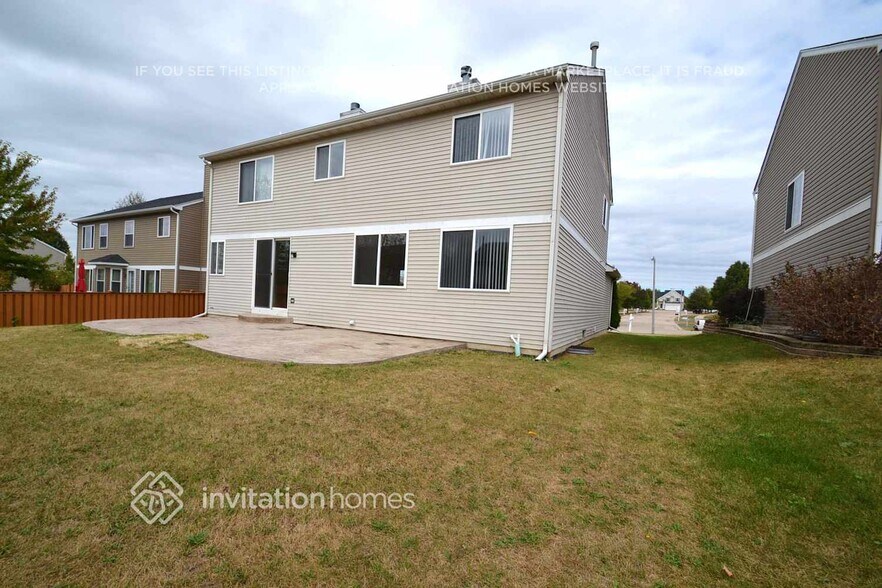 Building Photo - 2671 Rosehall Ln