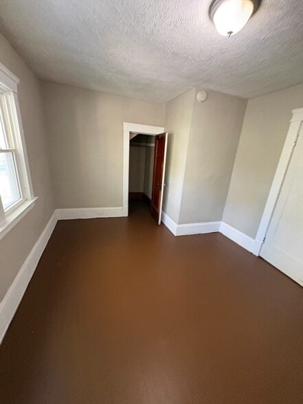 Building Photo - 2108 W 89th St