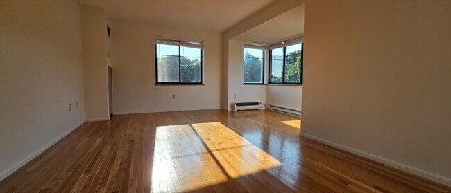 Building Photo - 200 Ledgewood Dr