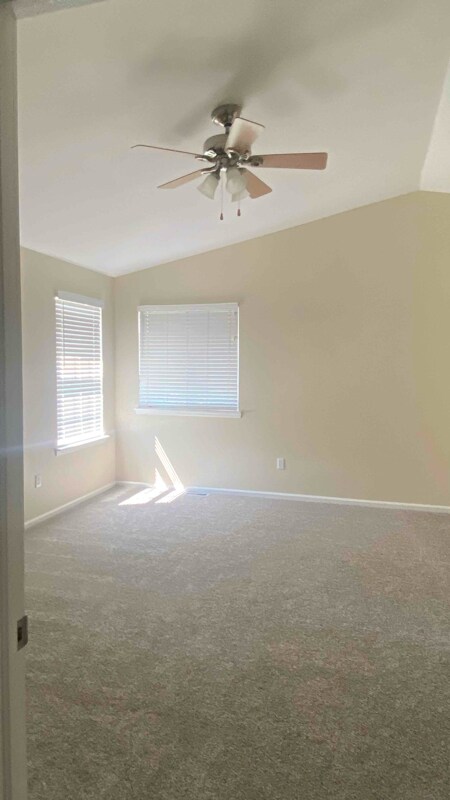 Building Photo - 930 W 133rd Cir