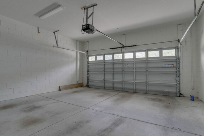 Building Photo - 1401 E Michigan St