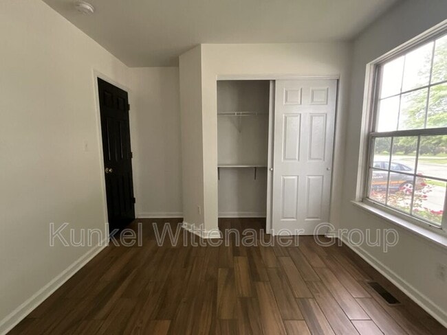 Building Photo - 2746 Brookrun Dr