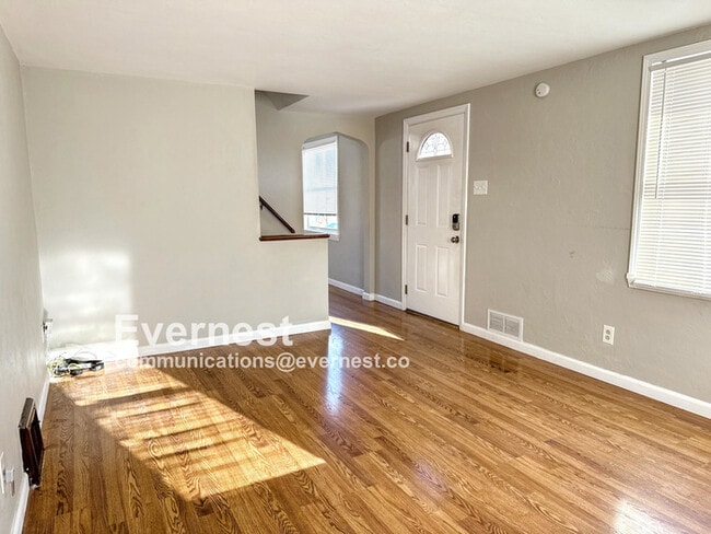 Building Photo - 3216 Elderwood Dr