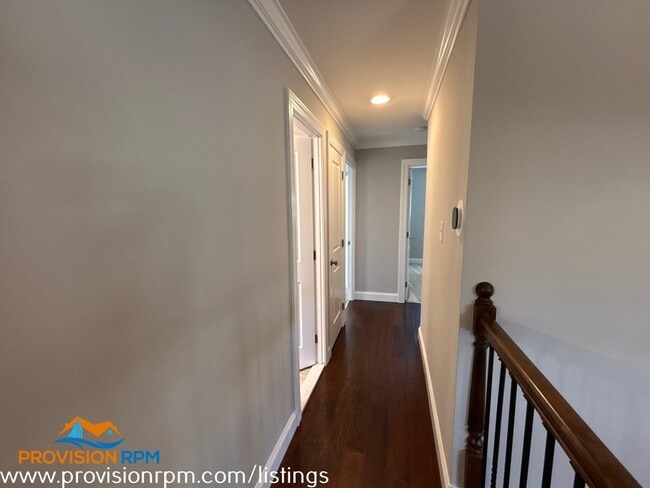 Building Photo - 625 Edwards Rd